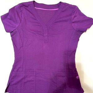 Healing hands 2 pocket scrub top